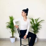 desk yoga for working professionals